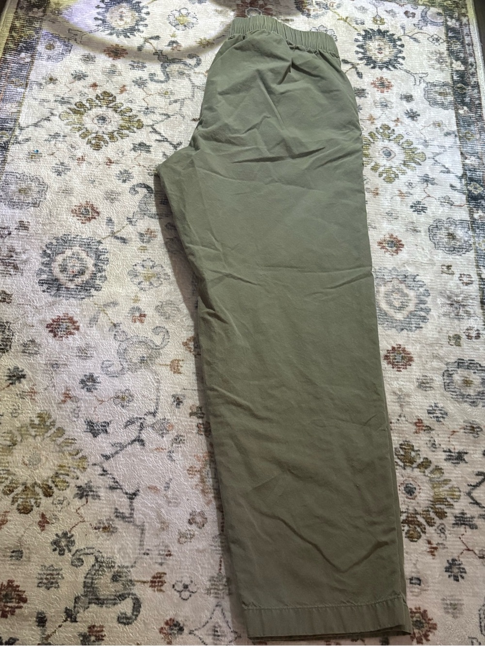 UNIQLO , Olive Green — Small Stretch Easy Ankle Pants - Picture 5 of 5